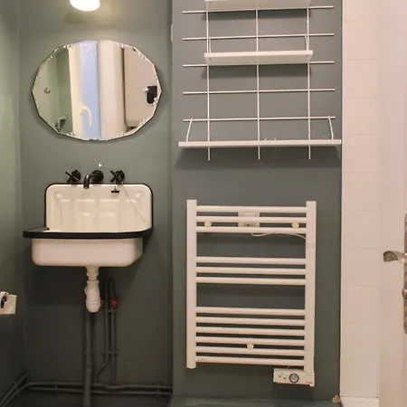Apartman 95 M Through-planning In The Centre *